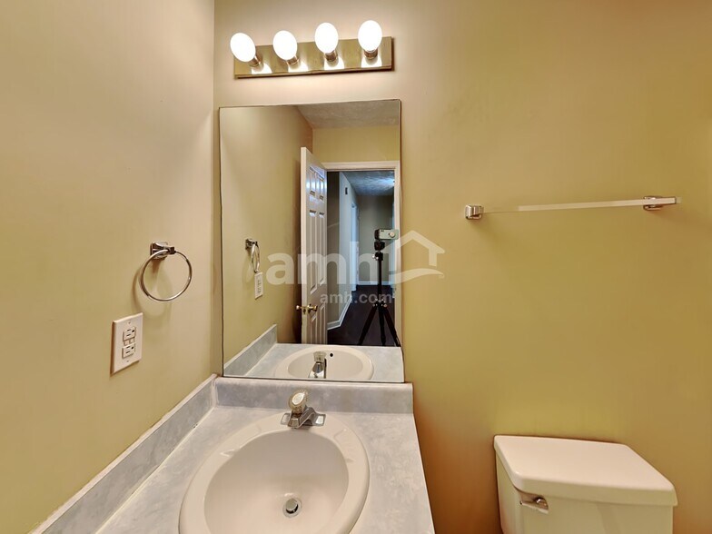 Building Photo - 4689 Rippling Brook Ct