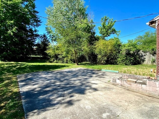 Building Photo - 202 Pope Field Rd