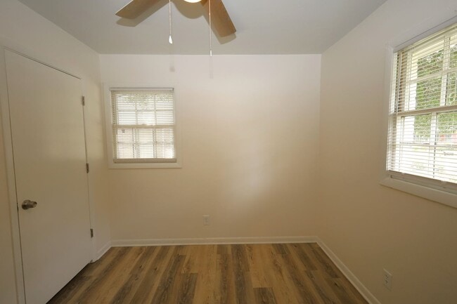 Building Photo - 1109 Dunwoody Dr