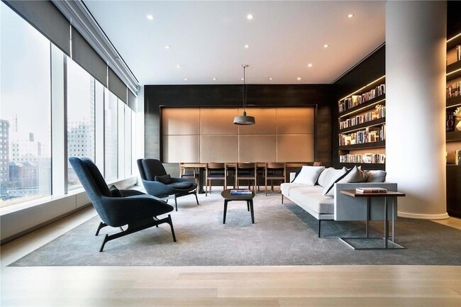 Building Photo - 50 West St