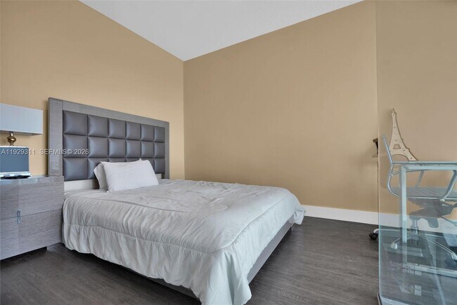 Building Photo - 60 SW 13th St