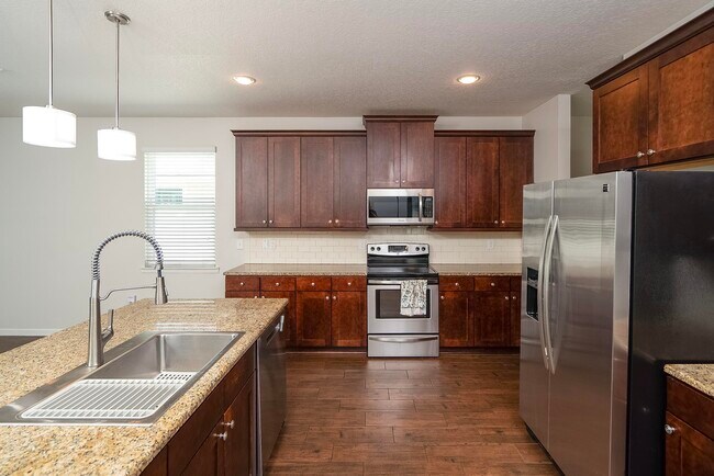 Building Photo - 494 Aventurine Ave