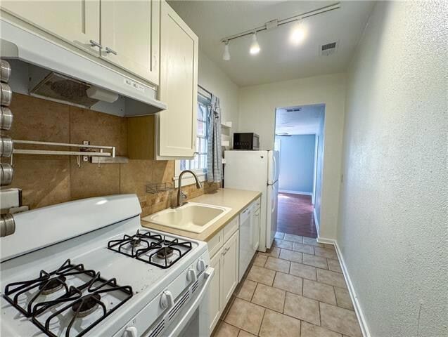 Building Photo - 936 Philip St