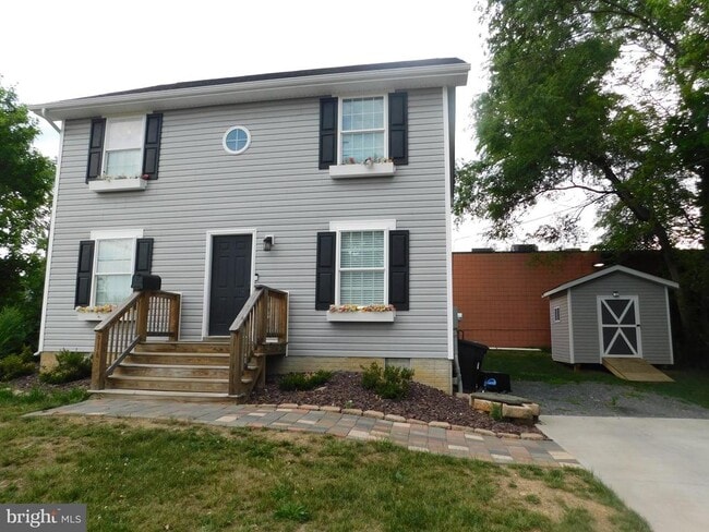 Building Photo - 916 S Loudoun St