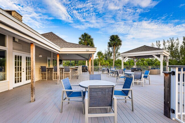 Building Photo - 113 Tidy Island Blvd