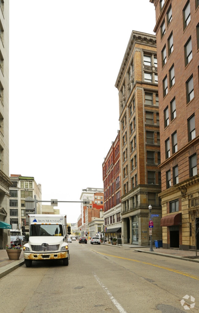 Building Photo - The William