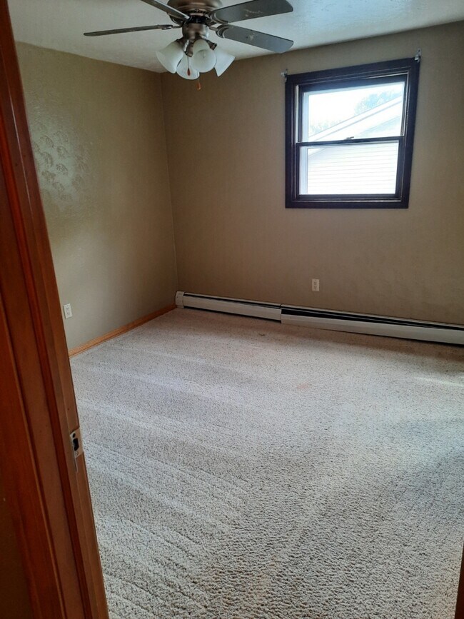 bedroom - 2978 Sunshine Pl