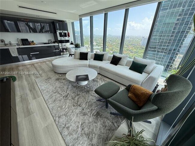 Building Photo - 1451 Brickell Ave