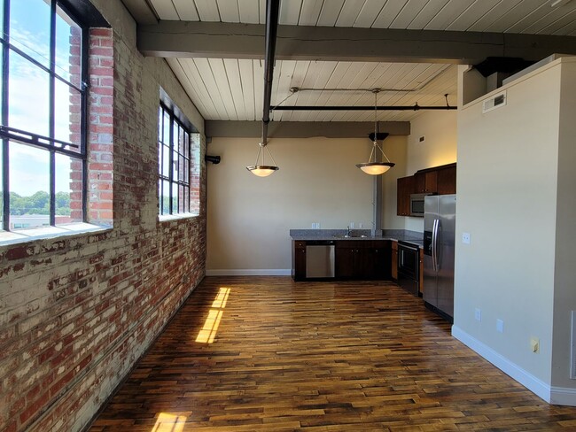 Building Photo - 109 N Hayne St