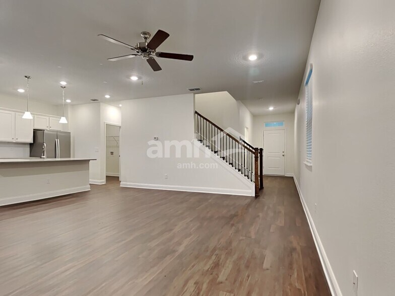 Building Photo - 176 Elcano Ln