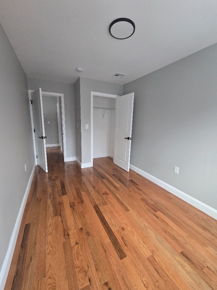 Building Photo - 13 Barstow St