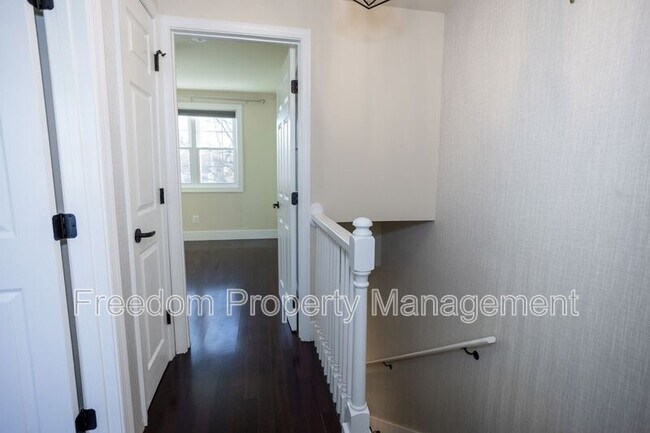 Building Photo - 102 Lynhaven Dr