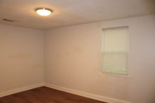 Building Photo - Midtown Rental 2 Bed 1 Bath