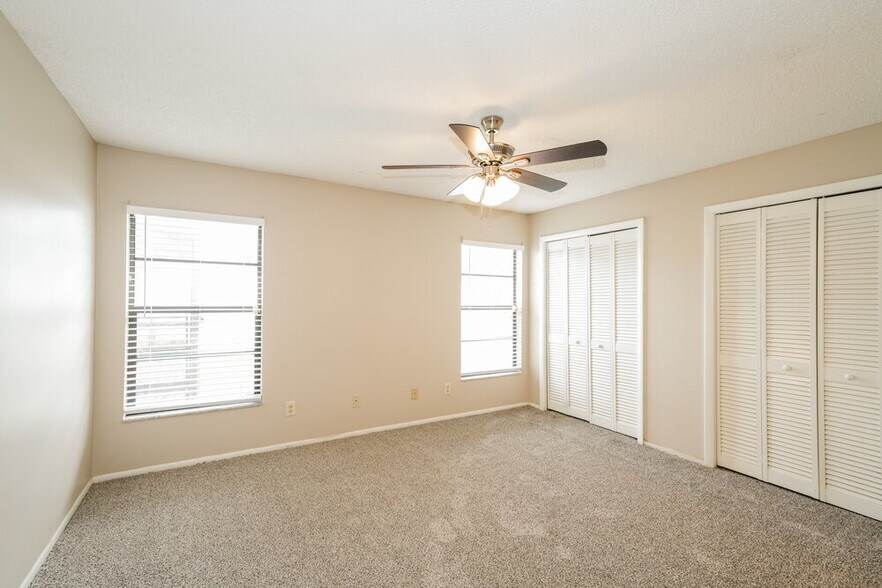 Building Photo - 8905 Bayaud Dr