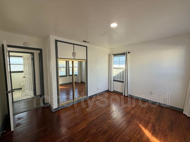 Building Photo - 632 Fir St