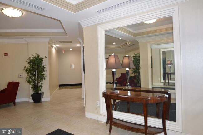 Building Photo - 4490 Market Commons Dr