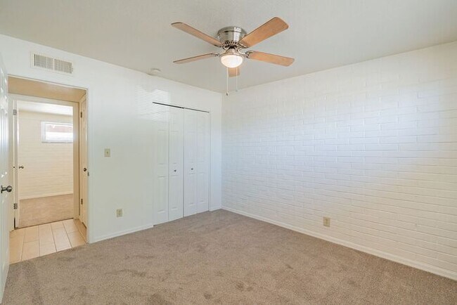 Building Photo - Charming 3-Bed Home with Spacious Backyard & Covered Patio – Available 9/1!