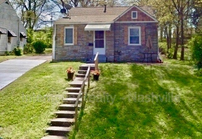 Building Photo - 2405 Eden St