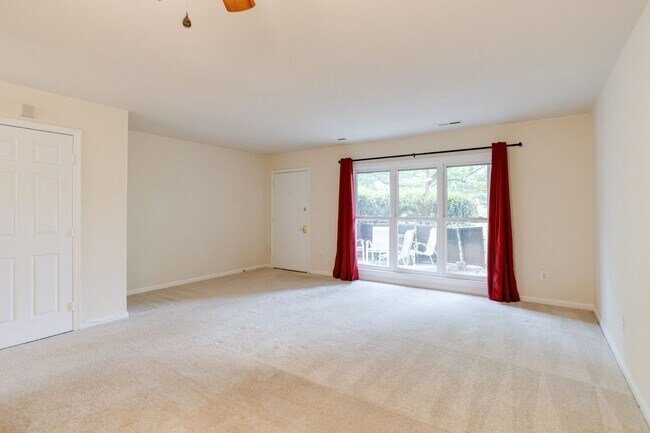 Building Photo - Crofton Condo For Rent