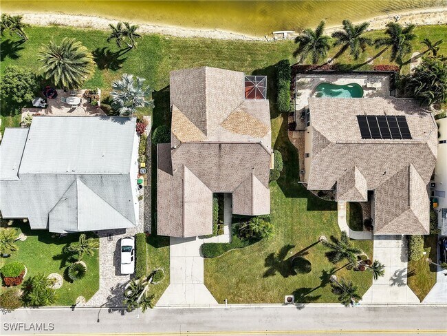 Building Photo - 3563 Kent Dr