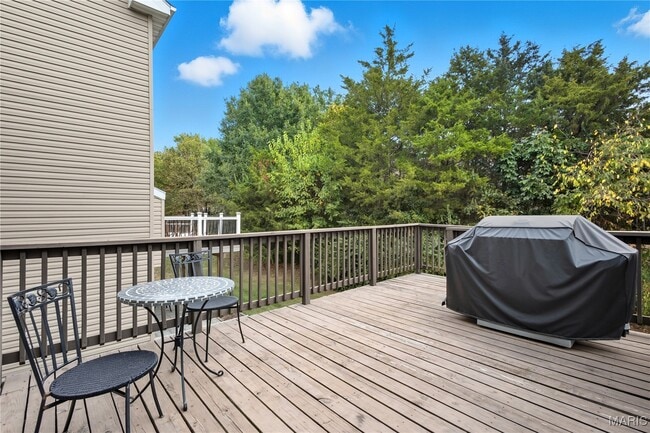 Building Photo - 422 Parkgate Dr