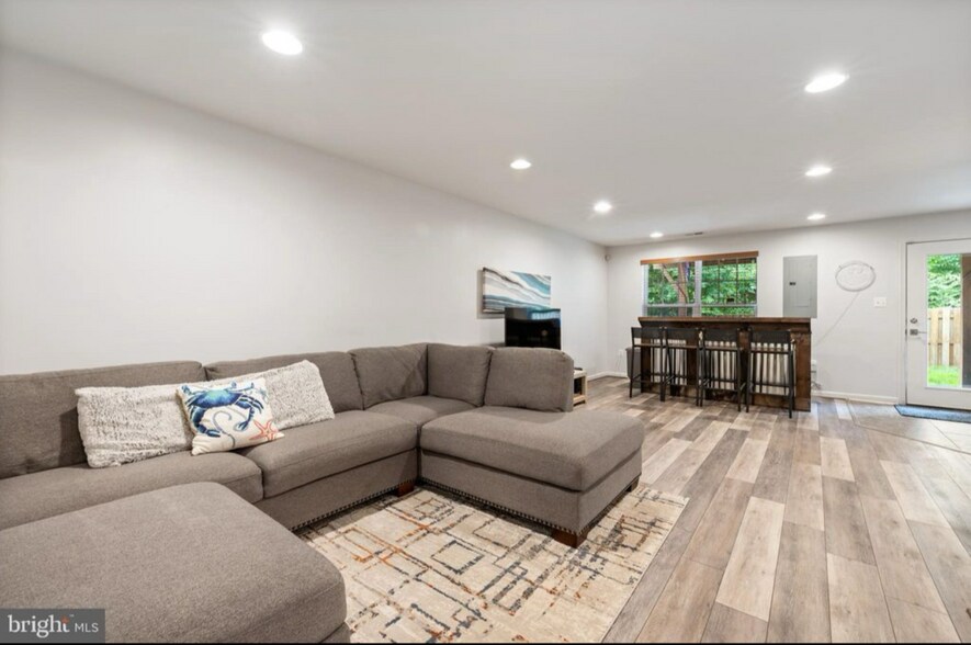 Primary Photo - 9315 Dawkins Crest Cir