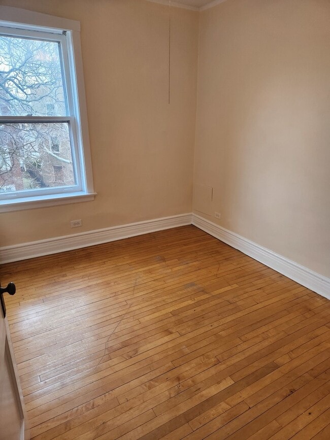 Building Photo - 5959 N Magnolia Ave