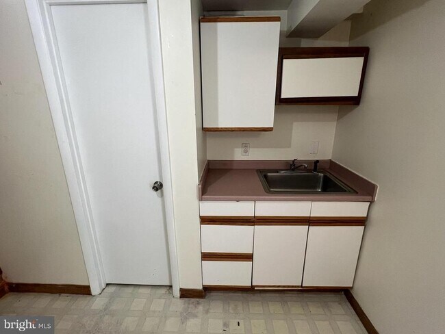 Building Photo - 2314 Eccleston St
