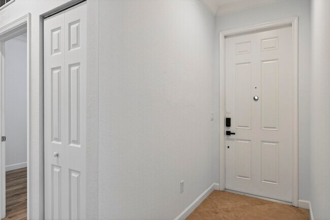 Building Photo - 10384 Wellington Parc Dr