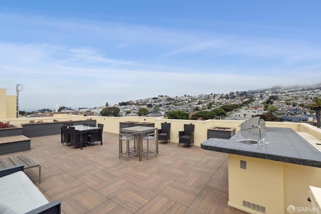Building Photo - 1490 Ocean Ave