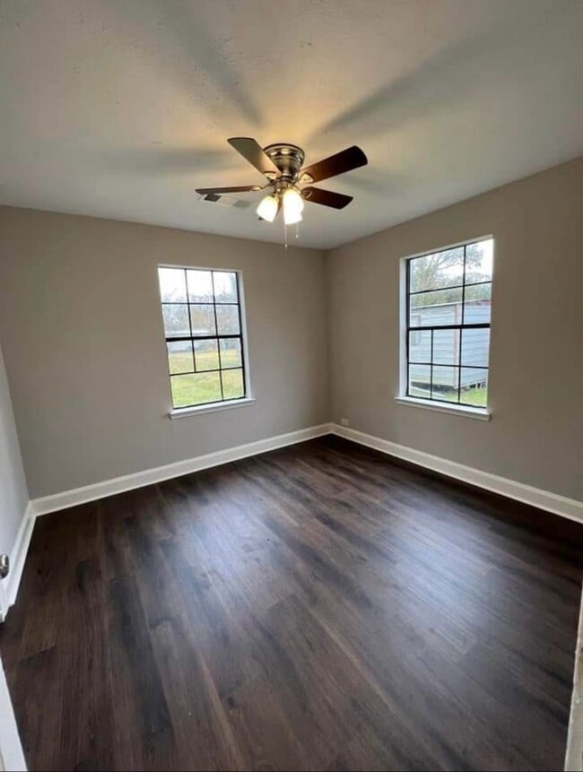 Building Photo - 2 Bed, 1 Bath, Single Family Home NISD