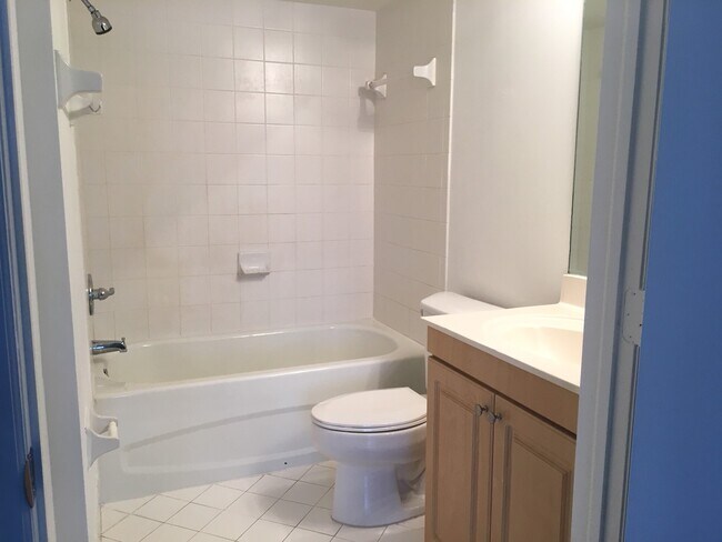 Building Photo - 1261 SE 31st Ct
