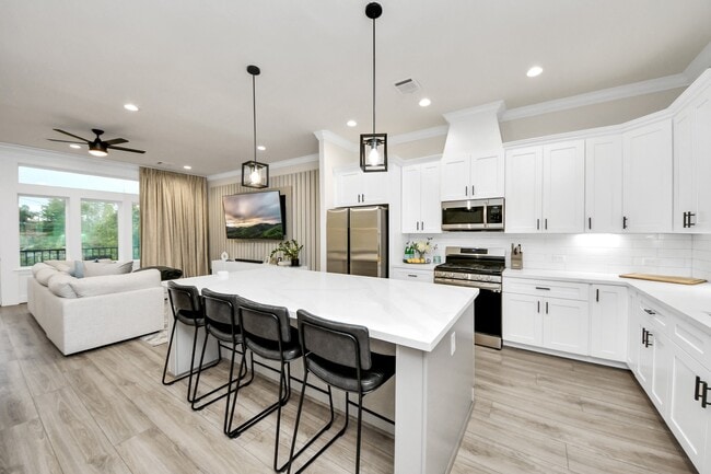 Building Photo - 2007 Briley St