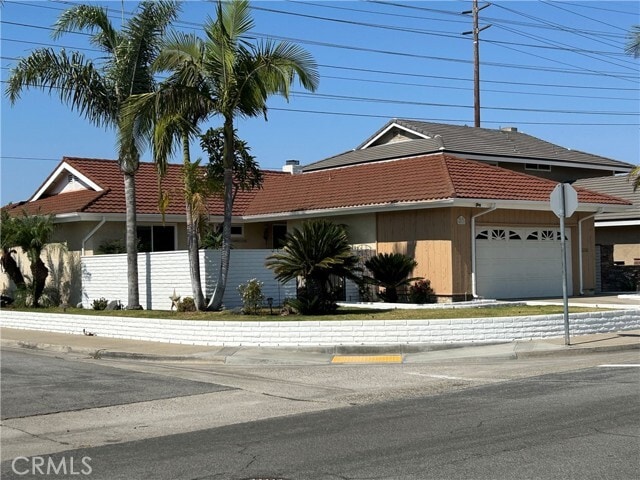 Building Photo - 4811 Sharon Dr