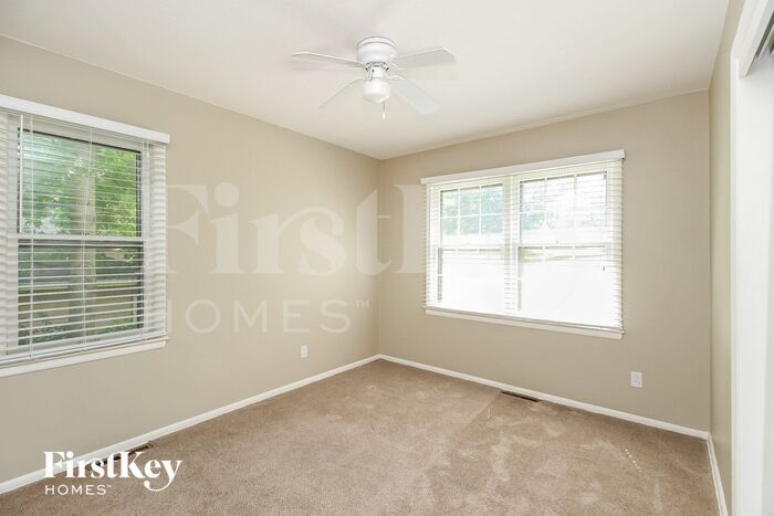 Building Photo - 9313 Richmond Dr