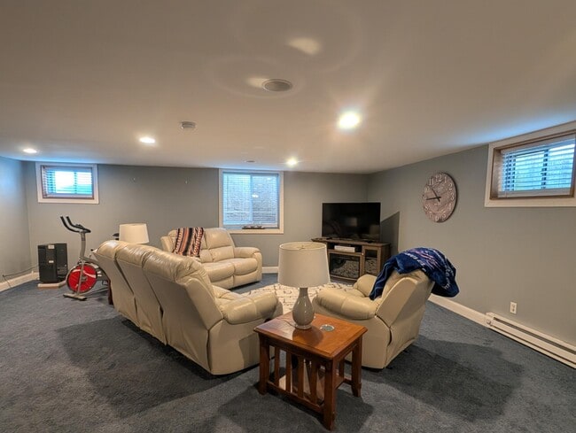 Building Photo - 4125 Spruce St