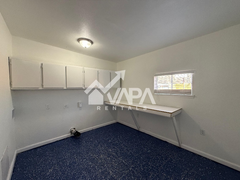 Building Photo - 7223 Glen Haven Dr