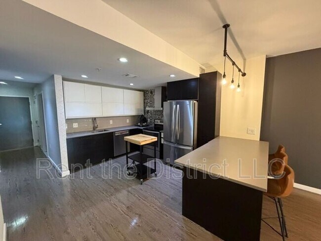 Building Photo - 1010 Massachusetts Ave NW