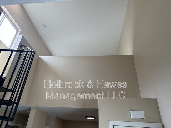 Building Photo - 4531 Boardwalk Dr