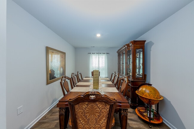 Building Photo - 410 Ginger Dr