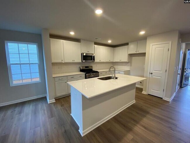 Building Photo - 119 C Triumph Ave.