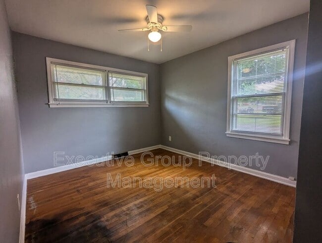 Building Photo - 403 Lee Rd