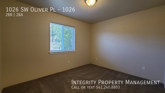Building Photo - 1026 SW Oliver Pl