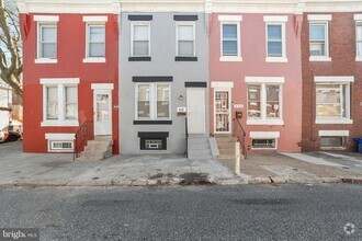 Building Photo - 432 Blavis St