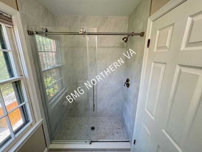 Building Photo - 9606 Scotch Haven Dr