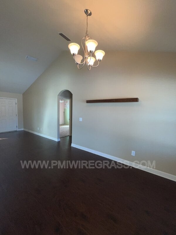 Building Photo - 229 Lace Dr