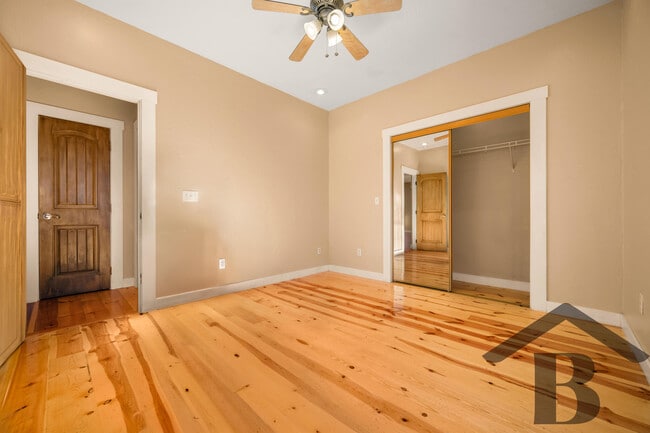 Building Photo - 1522 S Tuscany Ct