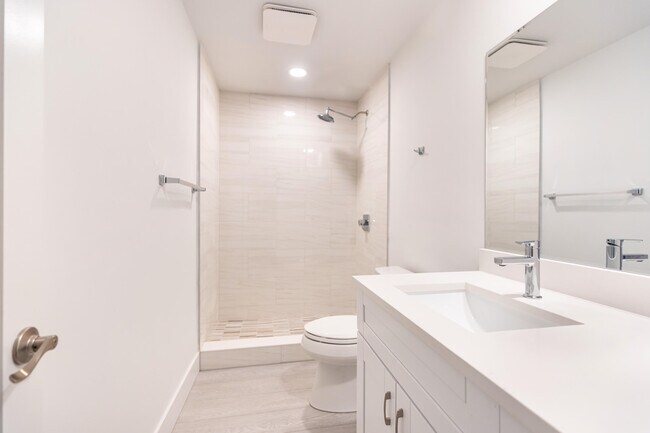 Building Photo - 7860 Stanway Pl