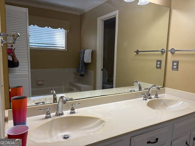 Building Photo - 1224 Hunters Dr