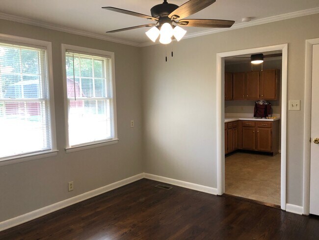 Building Photo - 258 Compton Rd